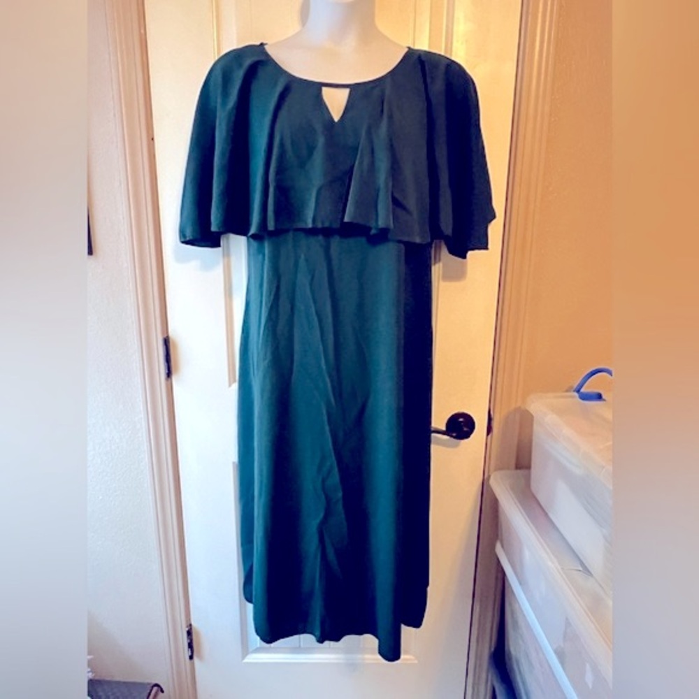 NWT: BloomChic size 22/24  emerald dress